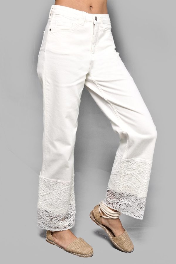 White Jeans/Dentelle Border